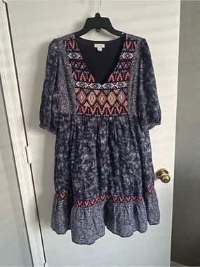 Sundance Embroidered Boho Navy Floral V-Neck Dress, cottage